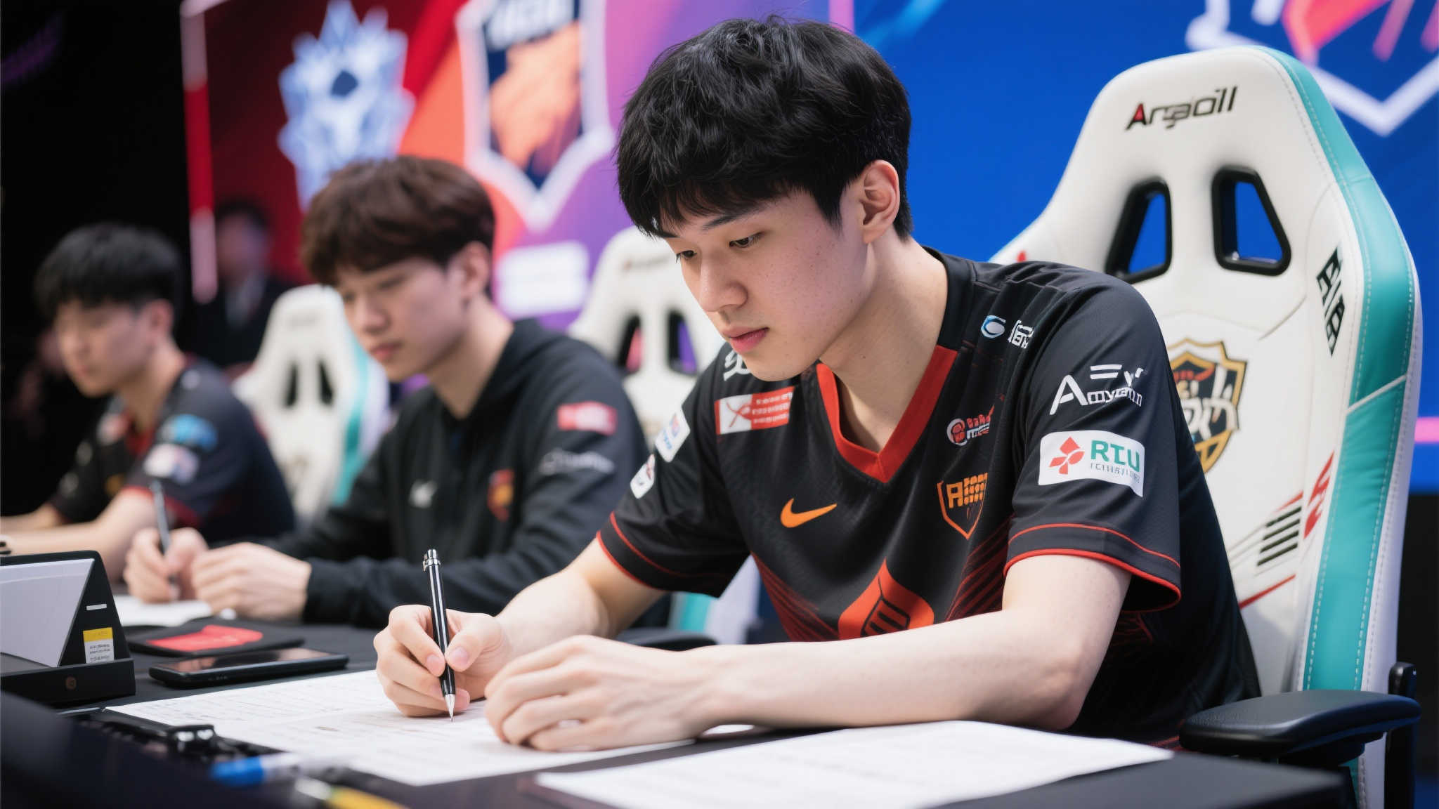 杨瀚森现身纽约选秀日，林葳缺席或无缘夏季联赛